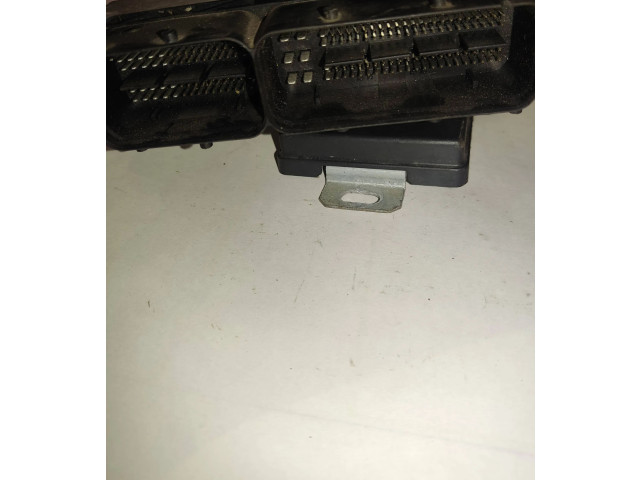 Řídící jednotka 3911427296, 0281014221   Hyundai Tucson LM 2008