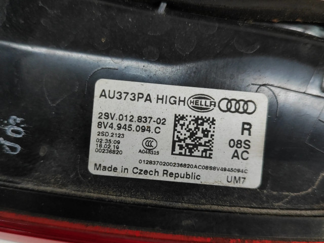 Задний фонарь правый 8V4945094C    Audi A3 S3 8V   2013-2019 года