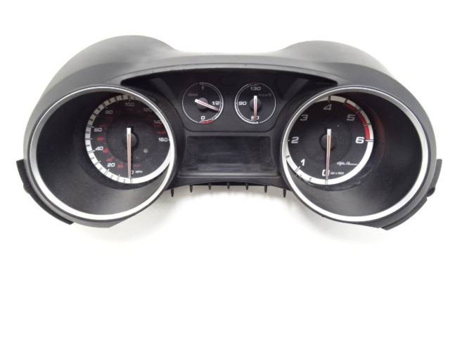 Přístrojová deska  Alfa Romeo Giulietta 2012 50516479, 003846  