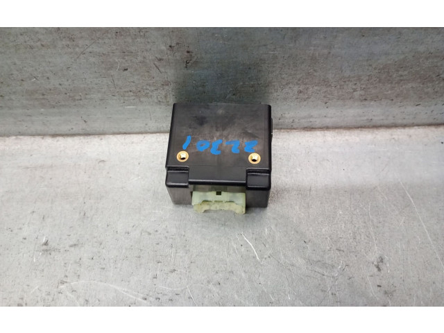 Блок предохранителей 861620W010, 861620W010   Lexus RX XU10    