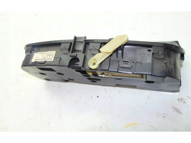 Přístrojová deska  Opel Zafira A 2004 EJ09228757  