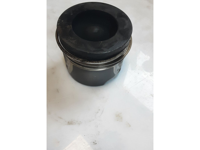 Píst 8372T   Audi A6 S6 C7 4G     