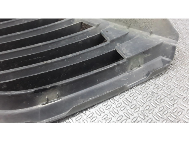 Верхняя решётка Mitsubishi L200 2006-2014 года MN142327      