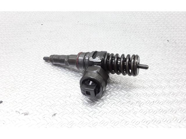 Vstřikovač 038130073AC   Volkswagen Sharan     