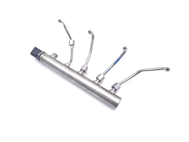 Vstřikovací lišta 7585411   BMW 2 F22 F23  pro benzínový motor 2.0 N20B20A 228i