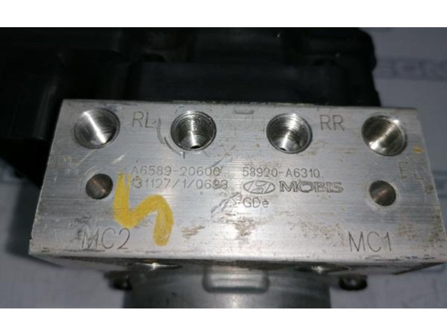 Jednotka ABS 61589-45200, A6589-30600   Hyundai i30 2014