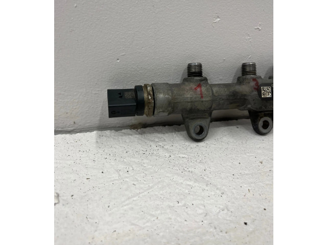 Vstřikovací lišta 8514154, 0445214315   BMW 2 F46  pro naftový motor 2.0  