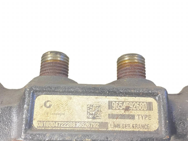 Топливная рампа 9654592680, 30477220816   Ford Fusion 1.6 