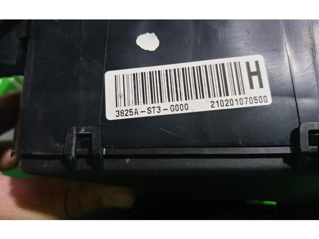   Pojistková skříňka 3825AST3G000   Honda Civic 2000