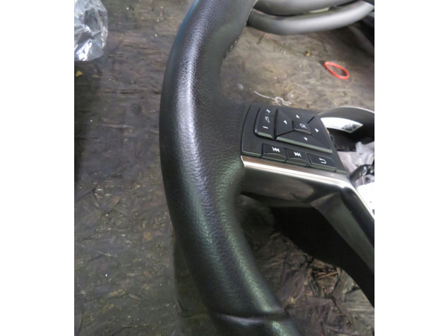 Volant Nissan Micra K14 2017   