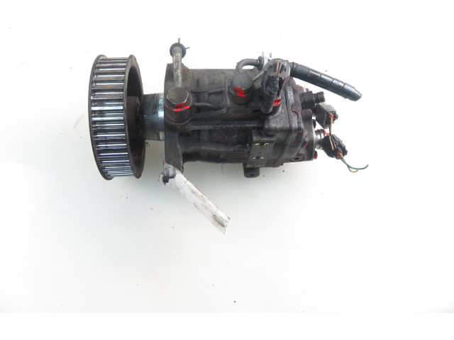 Топливный насос 09730000177, 2210027010   Toyota Avensis T220       
