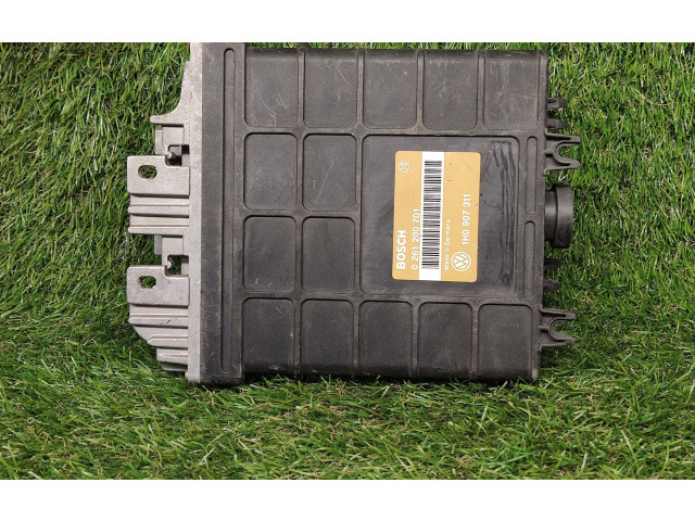 Блок управления двигателем ECU 1H0907311, 0261200701   Volkswagen Golf III 1996