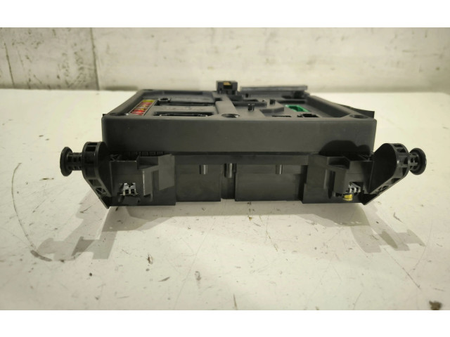 Блок предохранителей S108151001   Volkswagen Sharan    