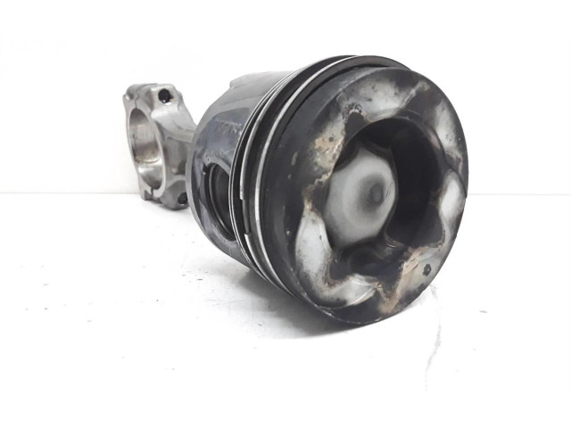  Поршень  7657HX  Renault Clio III  
