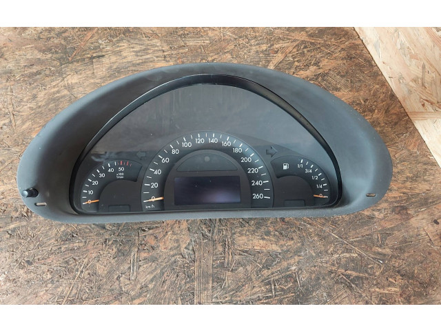 Přístrojová deska  Mercedes-Benz C W203 2001 A2035403411, 110008896043  