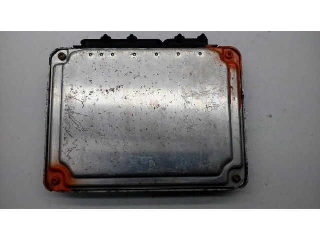 Блок управления двигателя 030906032CP, 0261207199   Volkswagen Lupo