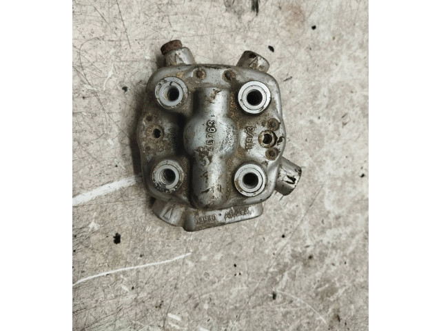 Vstřikovací lišta 0438101005   Audi 80 90 B3     