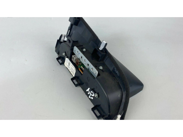 Дисплей    N247611J0A   Mazda MX-5 ND