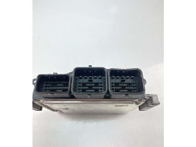 Řídící jednotka 9808016480, 0281030548   Peugeot 2008 I 2014