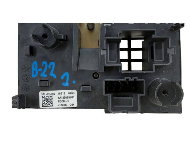   Pojistková skříňka 2139068701-kolumb   Mercedes-Benz E W213 2021