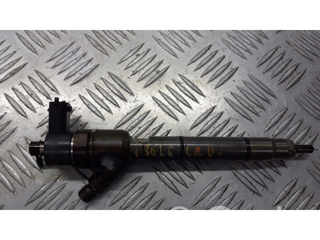 Vstřikovač 338002A400   Hyundai i30  pro naftový motor 1.6  
