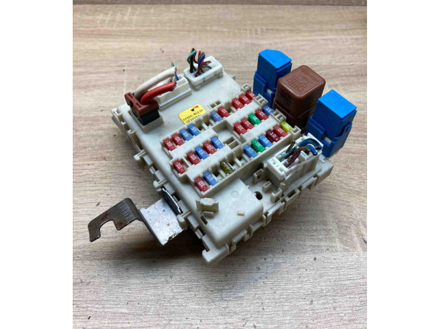 Блок предохранителей 24350BU210, 0212031   Nissan Almera N16    