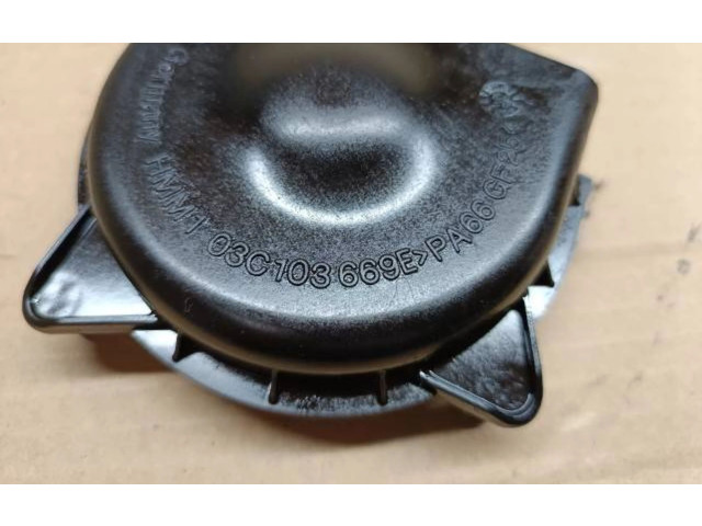 Čerpadlo oleje 03C103669E   Audi A1   CAX