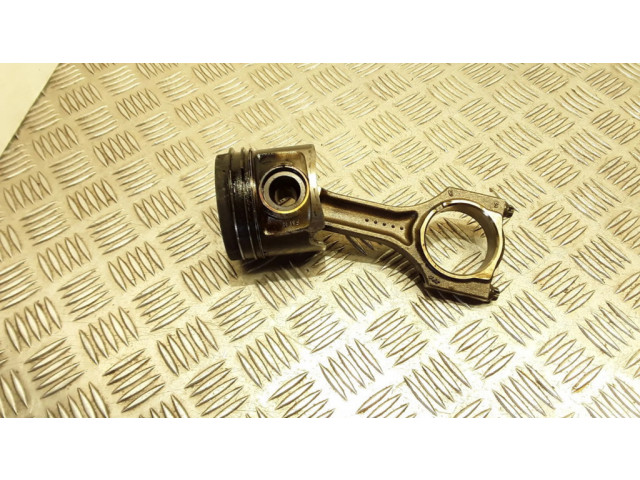  Поршень с шатуном N57 1911006052, 19B006052B  BMW 7 F01 F02 F03 F04 для дизельного двигателя 3.0