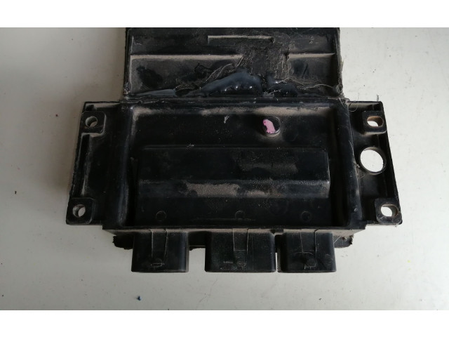 Řídící jednotka 8200331477, 8200469333   Renault Megane II 2006