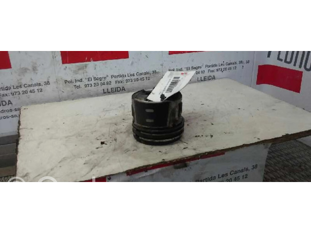 Píst    Peugeot 206  pro Jiný motor 1.6 9HZ 