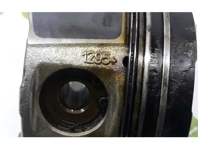  Поршень с шатуном  7701474884, 7701474884  Renault Megane II  