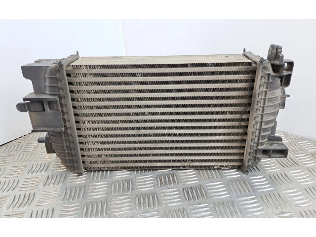 Интеркулер  560961104, R3449004   Opel Meriva B 