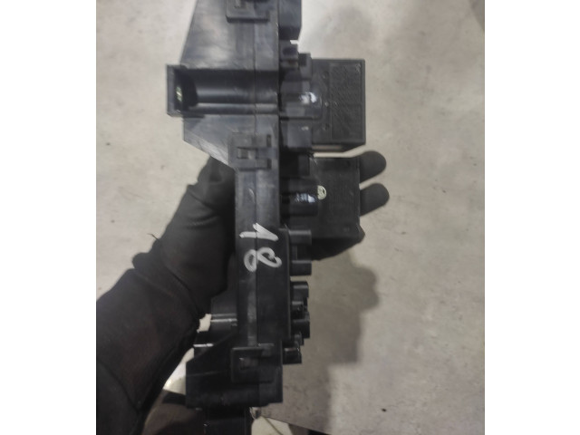 Блок предохранителей G92Z128010, 7A090003   Lexus GS 300 350 430 450H    