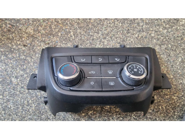 Блок управления климат-контролем 13429876   Opel Zafira C