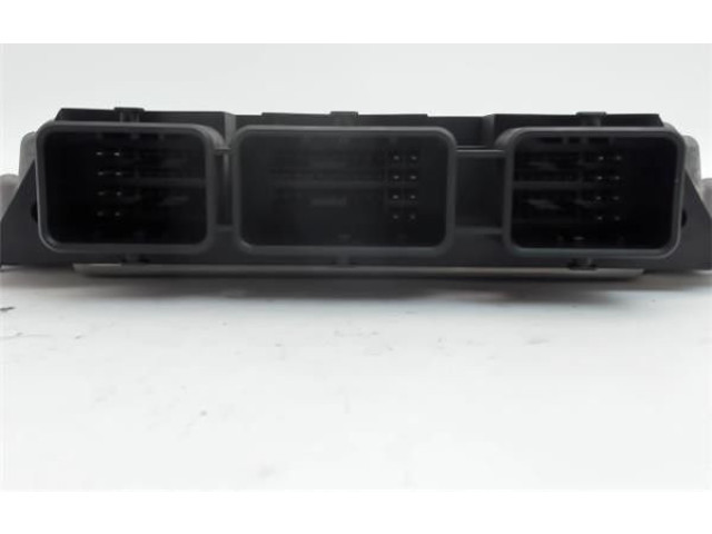 Řídící jednotka 8200391179, 0281011530   Nissan Primastar 2004