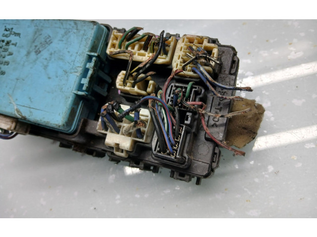Блок предохранителей MR228760, 2323006072   Mitsubishi Colt    