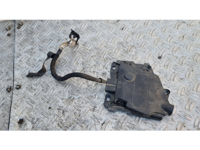 Блок предохранителей 9801147680   Citroen C3    