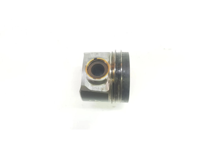 Píst 8598757, 11258598757   BMW X4 G02  pro naftový / Электричество motor   