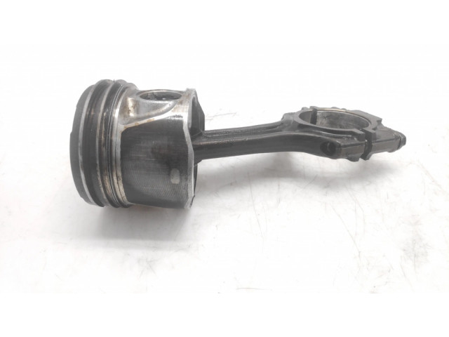 Píst A930   Fiat Bravo  pro naftový motor 1.6 198A3000 