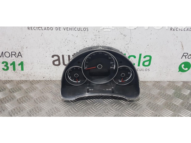 Přístrojová deska  Volkswagen Beetle A5 2014   