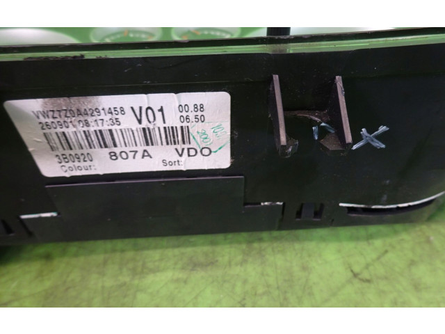 Панель приборов 3B0920807A   Volkswagen PASSAT B5.5       