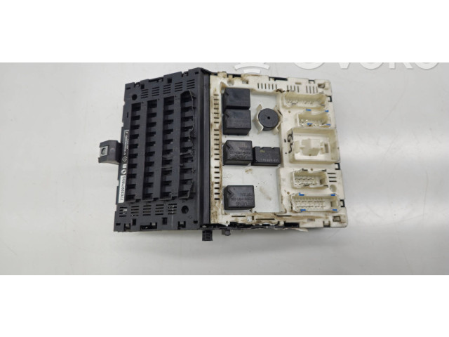 Блок предохранителей 7703297183G   Renault Megane I    