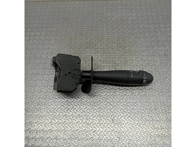 Ручка стеклоочистителей 8200058670, 18040723   Renault Clio II