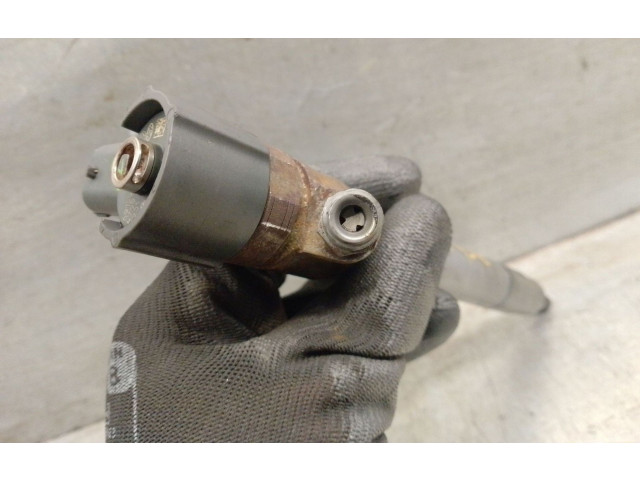 Vstřikovač 338002A400, 0445110256BOSCH   Hyundai Matrix    D4FA 