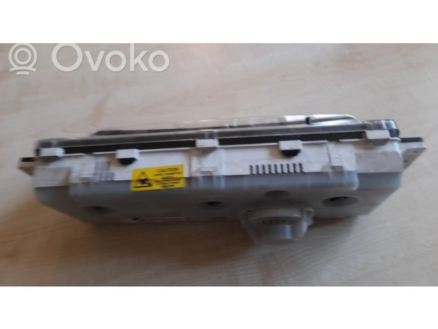 Přístrojová deska  Land Rover Discovery 2001 YAC114022  