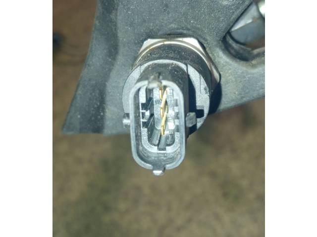 Vstřikovací lišta 0445216002   BMW 5 E39     