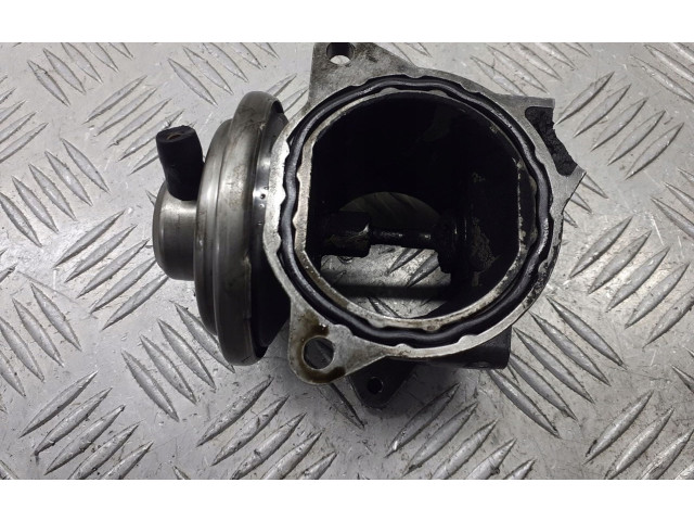 Клапан EGR 038131501A   Skoda Fabia Mk2 (5J)