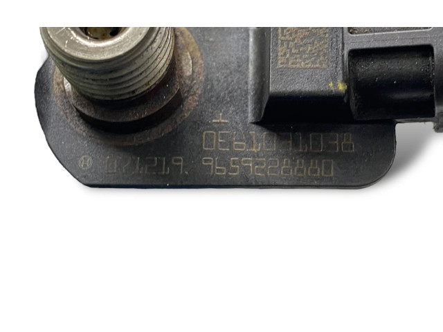 Vstřikovač 0445115025   Peugeot 4007    4HV (P22DTE) 
