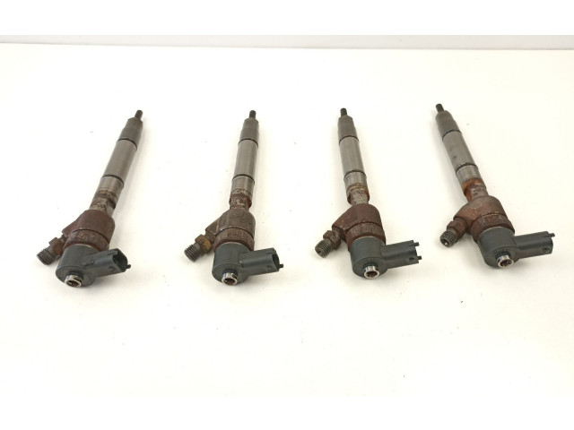Vstřikovač 338002A110, 0445110223   KIA Cerato    D4FA 