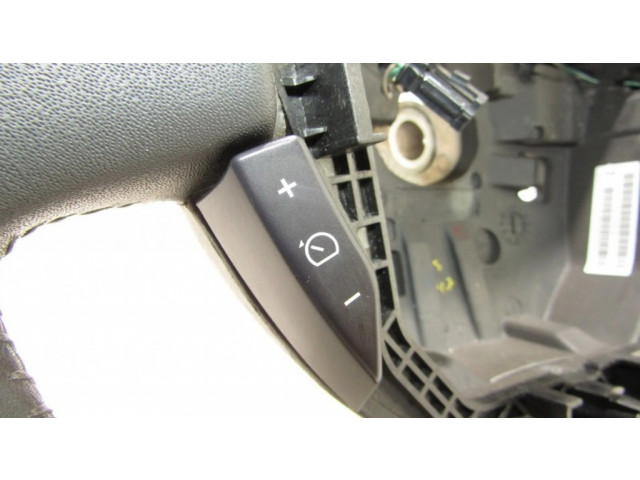 Volant Renault Twingo II 2012 8200385073  